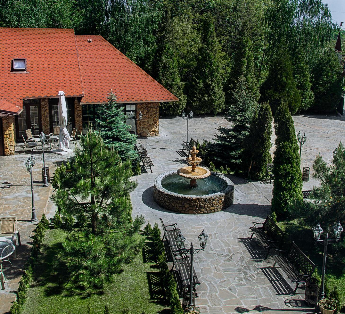 Отель Вышеград Vysjhorod Exteriör bild